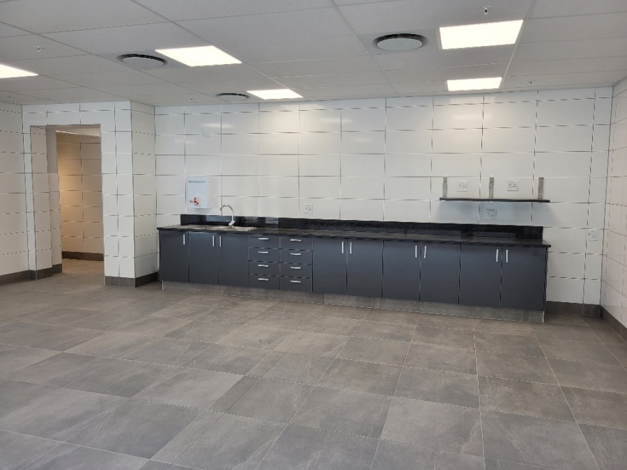 To Let Commercial Property for Rent in Parow Industrial Western Cape